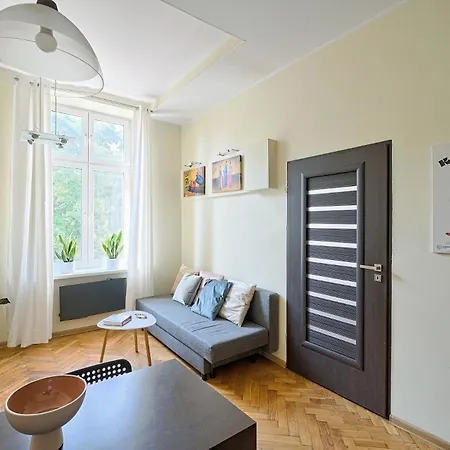 Urban Nest Dietla 69-8b Apartment *
